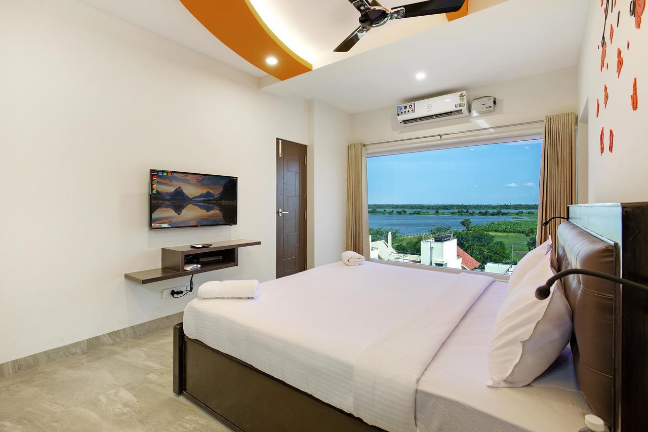 Crystal Lake Suites Coimbatore Extérieur photo