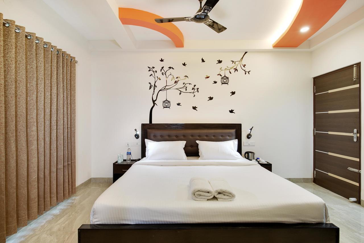 Crystal Lake Suites Coimbatore Extérieur photo