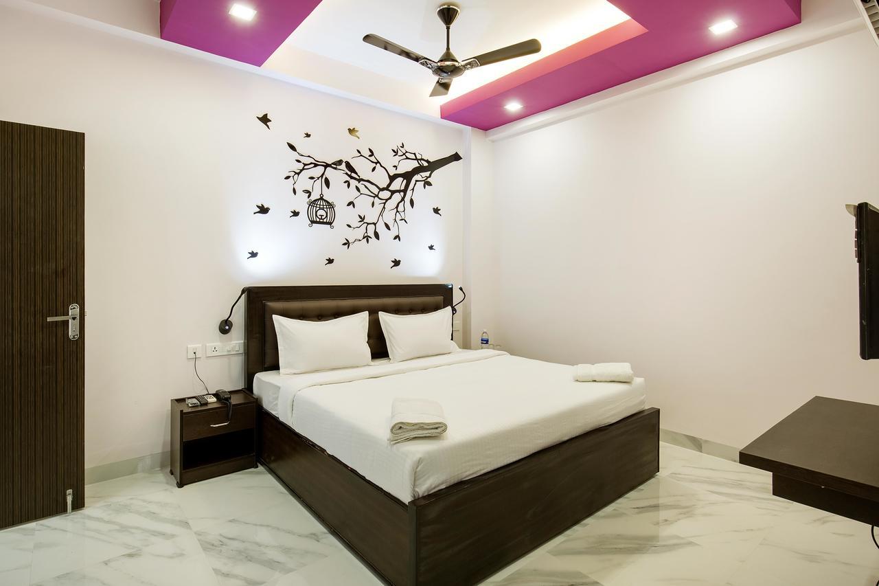 Crystal Lake Suites Coimbatore Extérieur photo